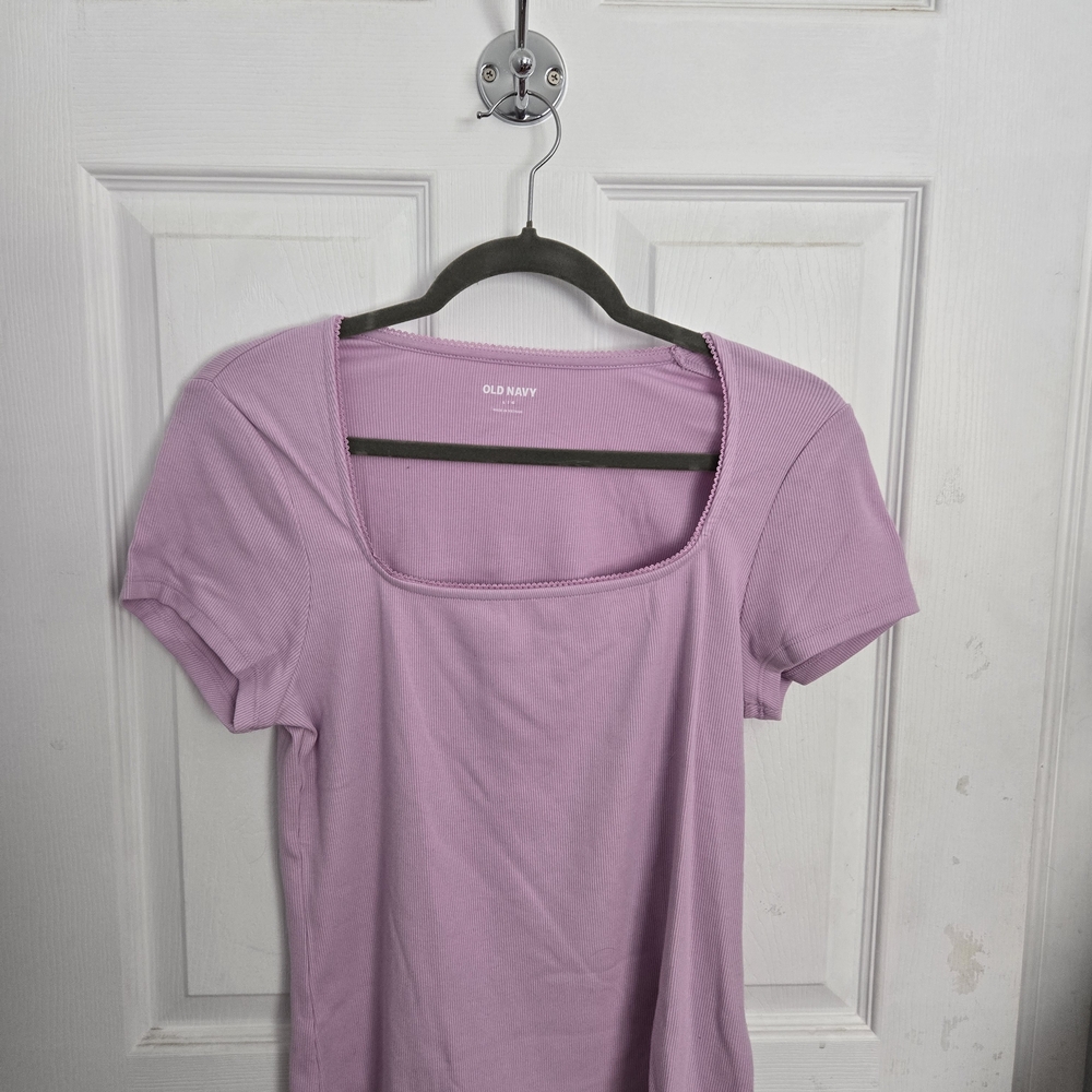 🍓Old Navy Lavender Square Scoop Neck Short Sleeve Tee